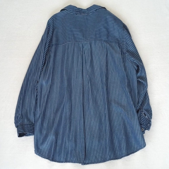 Jane + Delancey Blue White Pinstripe Long Sleeve Button Down Boyfriend Shirt 1X - Picture 7 of 14